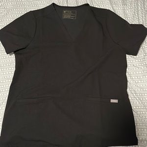 FIGS Scrub Top - black